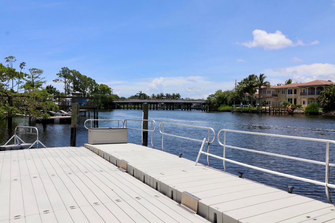 Под контрактом: $3,500 (2 спален, 2 ванн, 1230 Квадратных фут)