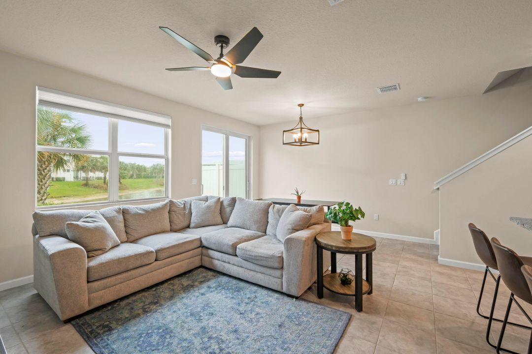 For Sale: $381,999 (3 beds, 2 baths, 1454 Square Feet)