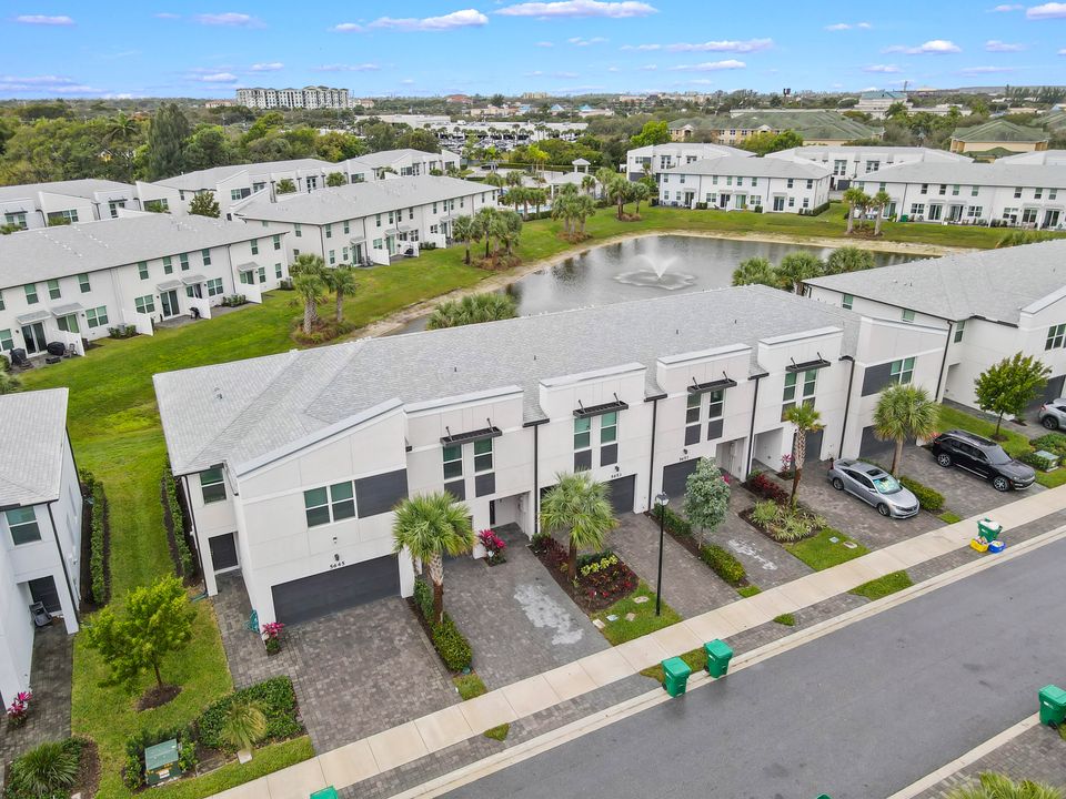 For Sale: $381,999 (3 beds, 2 baths, 1454 Square Feet)