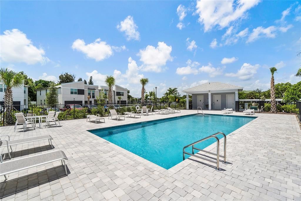 For Sale: $381,999 (3 beds, 2 baths, 1454 Square Feet)