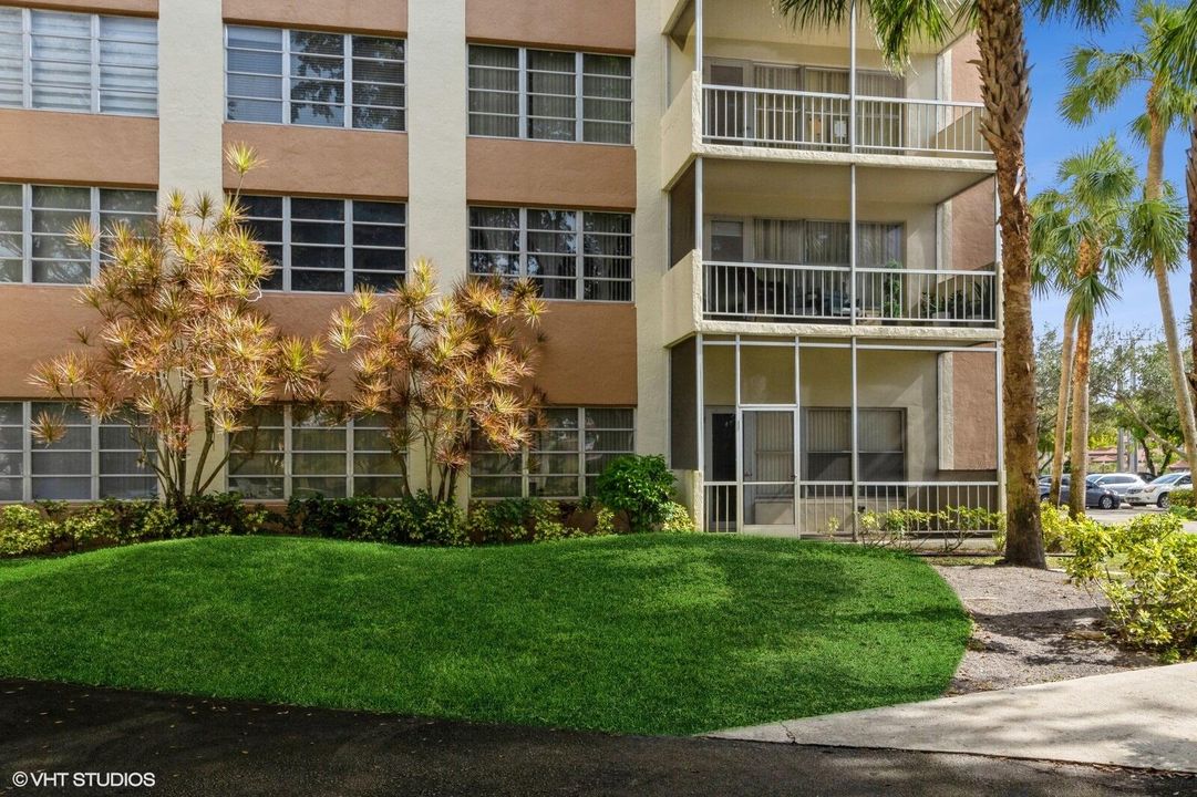 На продажу: $174,000 (2 спален, 2 ванн, 1350 Квадратных фут)