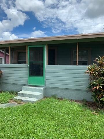 待售: $129,900 (2 贝兹, 1 浴室, 768 平方英尺)