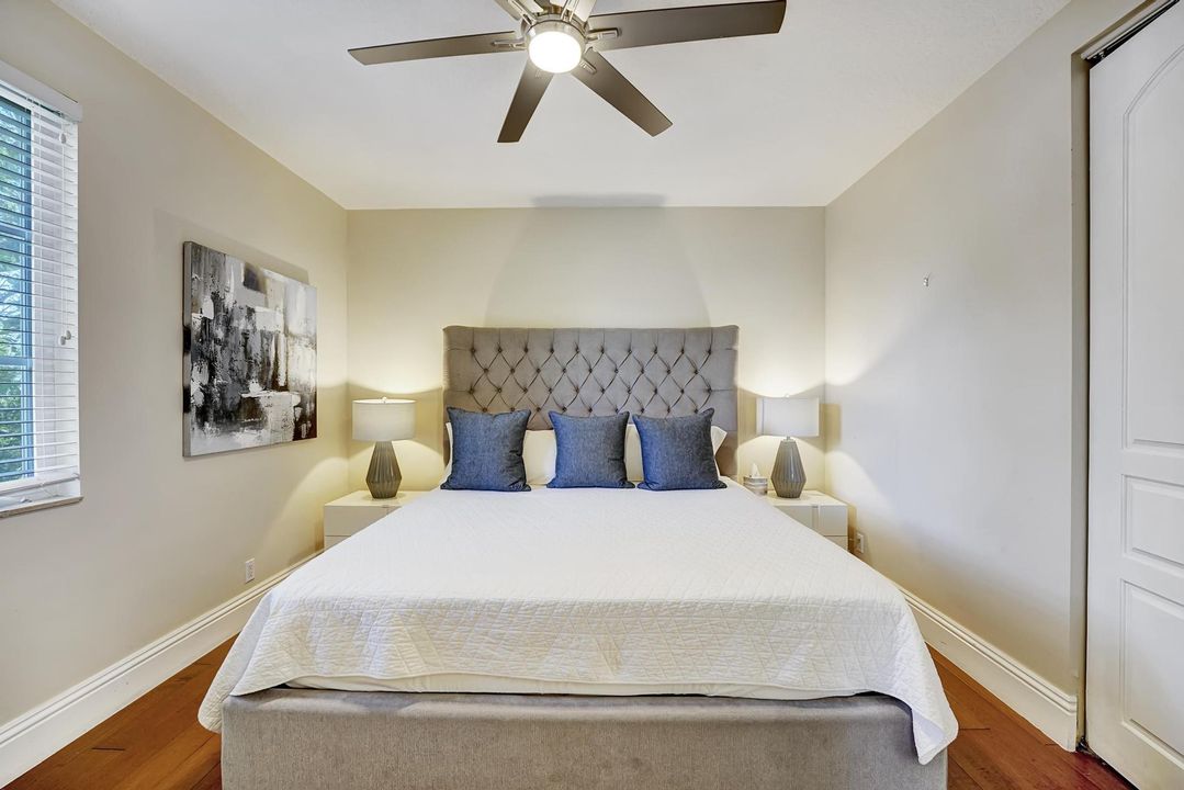 For Rent: $19,500 (5 beds, 4 baths, 4425 Square Feet)