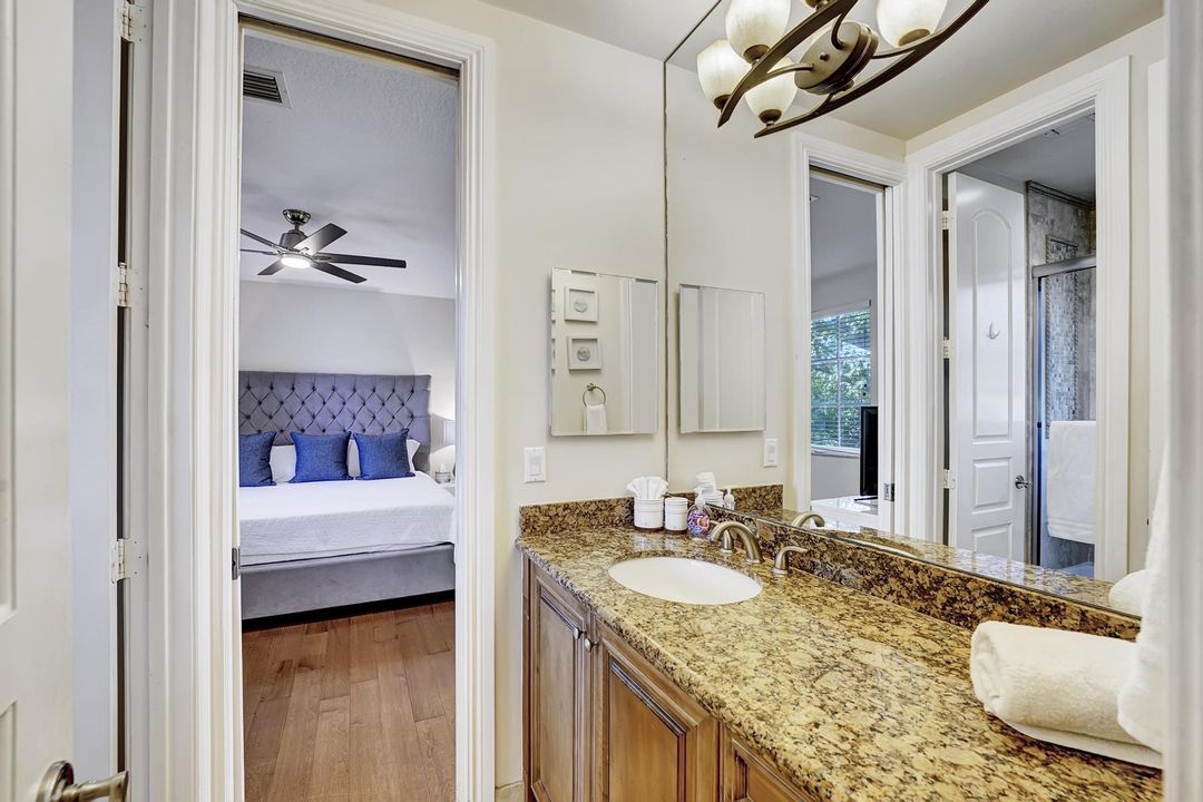 For Rent: $19,500 (5 beds, 4 baths, 4425 Square Feet)