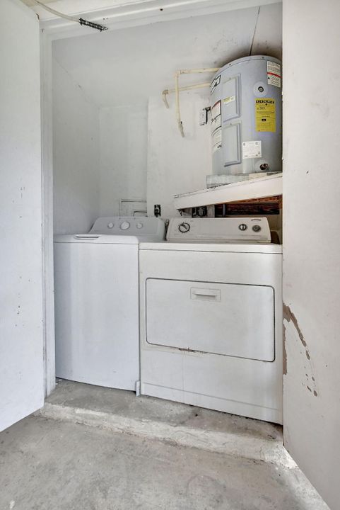 Под контрактом: $260,000 (3 спален, 2 ванн, 1069 Квадратных фут)