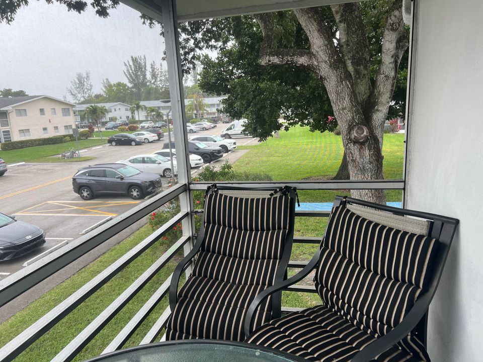 待售: $99,950 (1 贝兹, 1 浴室, 703 平方英尺)