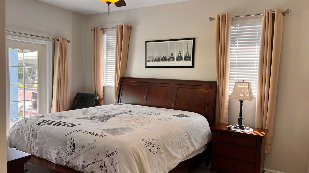 出租: $2,200 (1 贝兹, 1 浴室, 900 平方英尺)