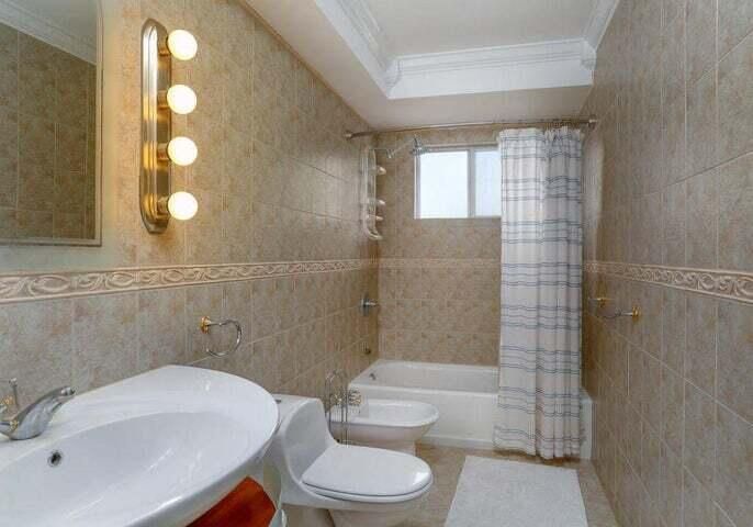 For Rent: $7,500 (4 beds, 3 baths, 2581 Square Feet)