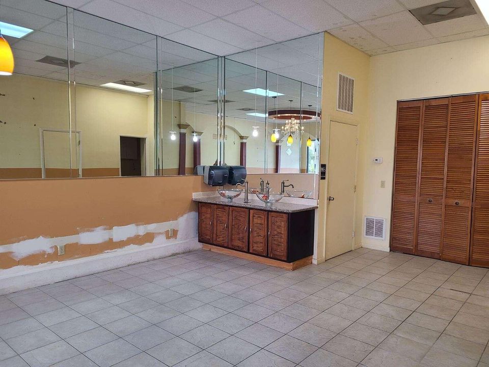 En Venta: $1,600 (0 camas, 0 baños, 9000 Pies cuadrados)