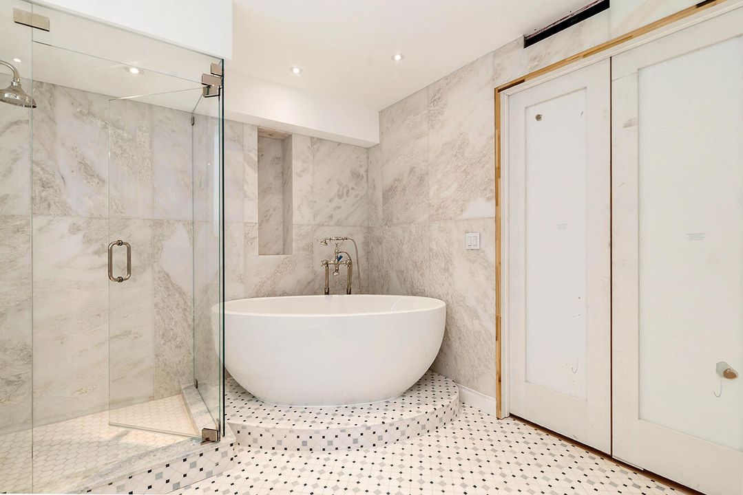 待售: $4,250,000 (3 贝兹, 3 浴室, 2470 平方英尺)