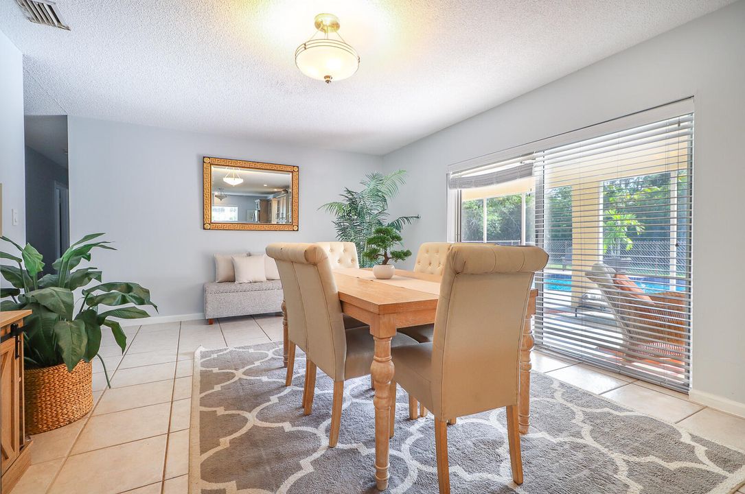 Activo con contrato: $859,000 (3 camas, 2 baños, 1926 Pies cuadrados)