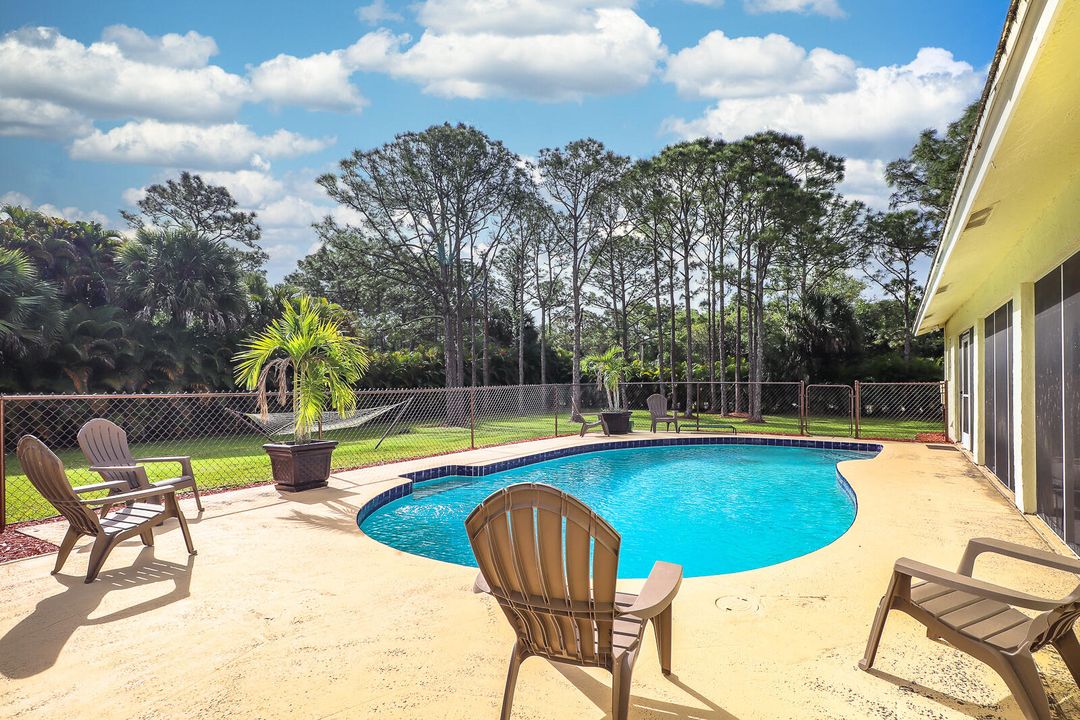 Activo con contrato: $859,000 (3 camas, 2 baños, 1926 Pies cuadrados)