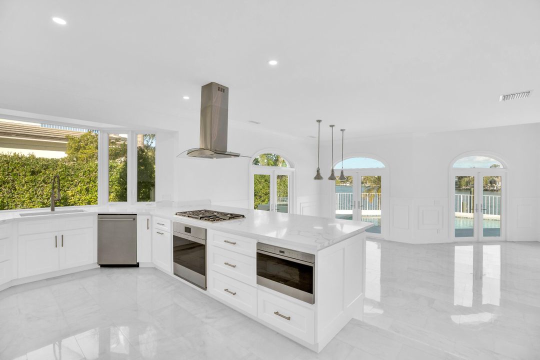 For Sale: $3,350,000 (4 beds, 3 baths, 3798 Square Feet)