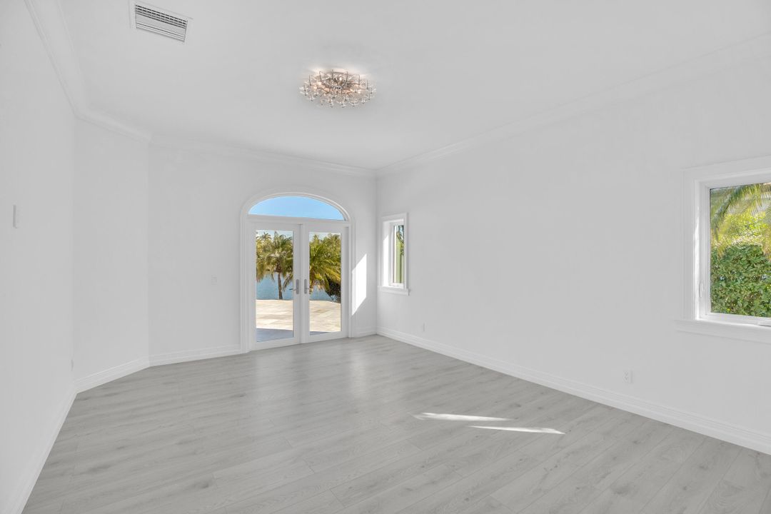 For Sale: $3,350,000 (4 beds, 3 baths, 3798 Square Feet)