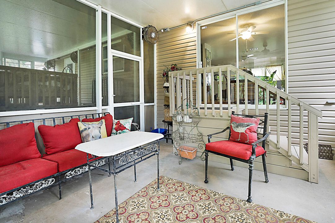 For Sale: $3,100,000 (3 beds, 2 baths, 1594 Square Feet)