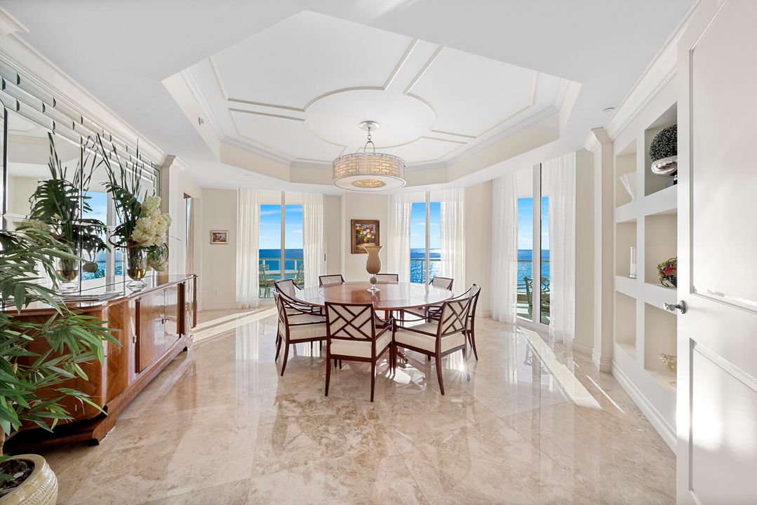 На продажу: $10,500,000 (5 спален, 5 ванн, 7445 Квадратных фут)