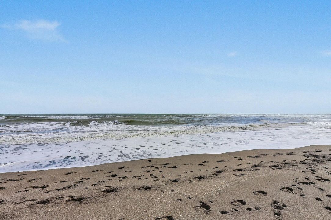 En Venta: $5,550,000 (4 camas, 3 baños, 2533 Pies cuadrados)