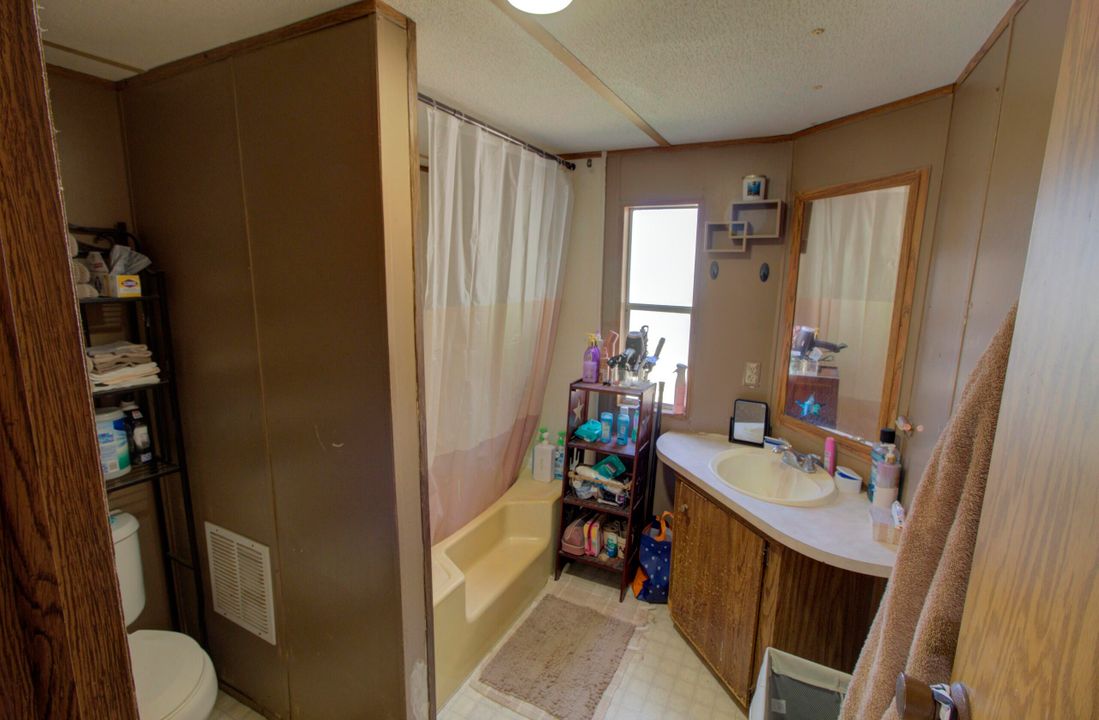 For Sale: $180,000 (2 beds, 2 baths, 1507 Square Feet)