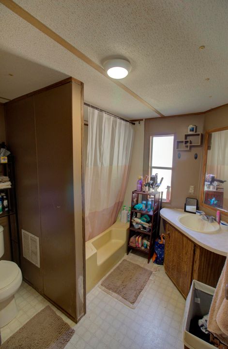 For Sale: $180,000 (2 beds, 2 baths, 1507 Square Feet)