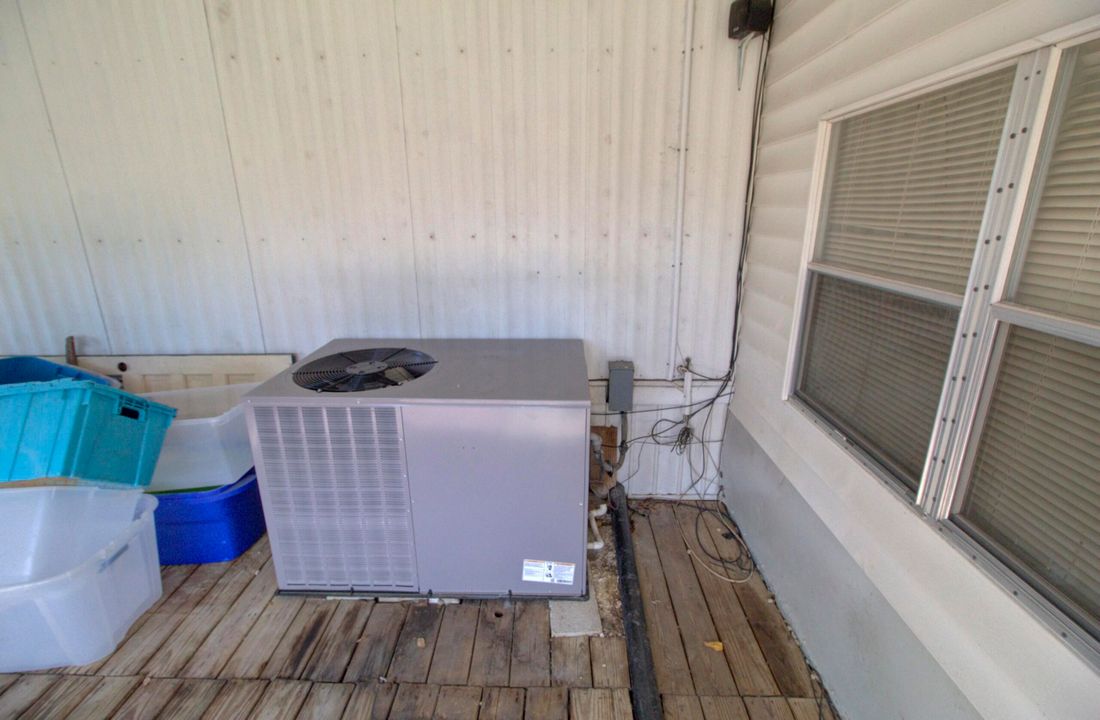 For Sale: $180,000 (2 beds, 2 baths, 1507 Square Feet)