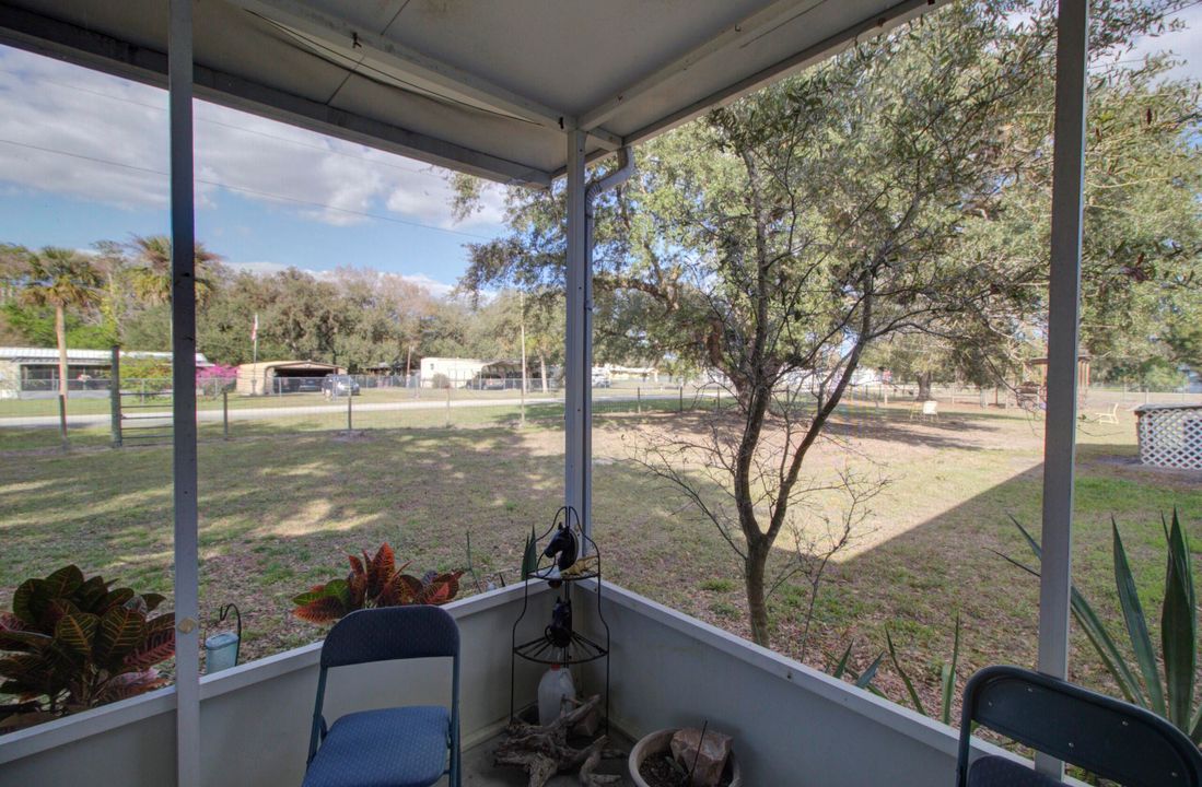 For Sale: $180,000 (2 beds, 2 baths, 1507 Square Feet)