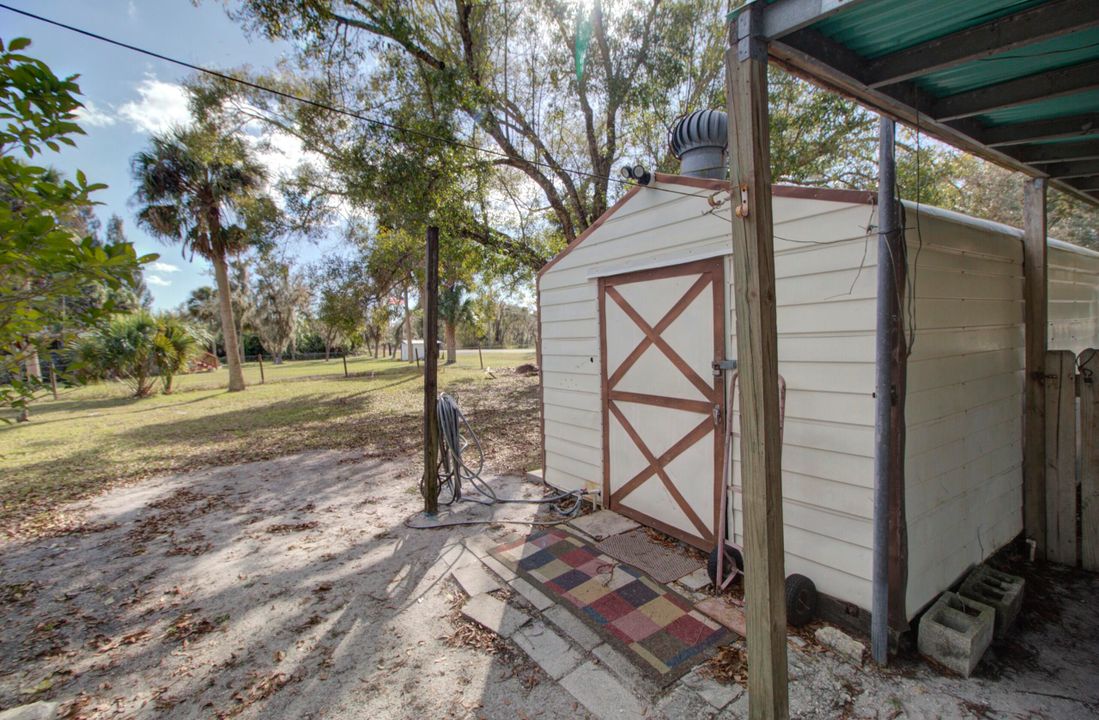 For Sale: $180,000 (2 beds, 2 baths, 1507 Square Feet)