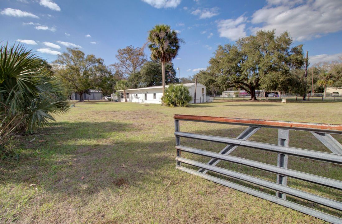 For Sale: $180,000 (2 beds, 2 baths, 1507 Square Feet)