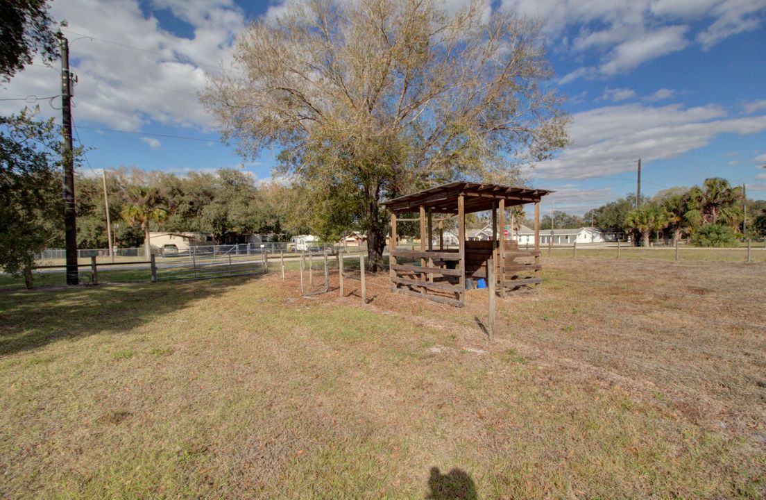 For Sale: $180,000 (2 beds, 2 baths, 1507 Square Feet)
