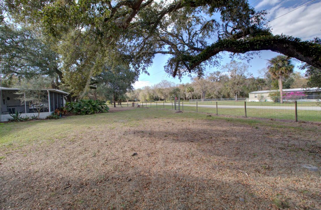 For Sale: $180,000 (2 beds, 2 baths, 1507 Square Feet)