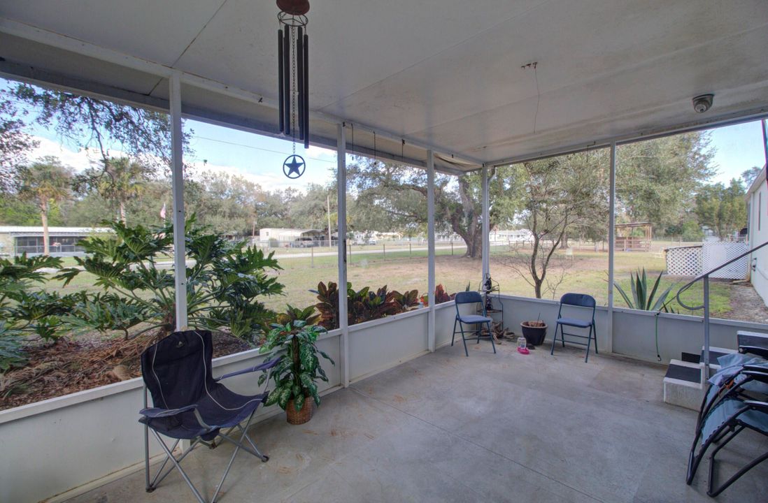 For Sale: $180,000 (2 beds, 2 baths, 1507 Square Feet)