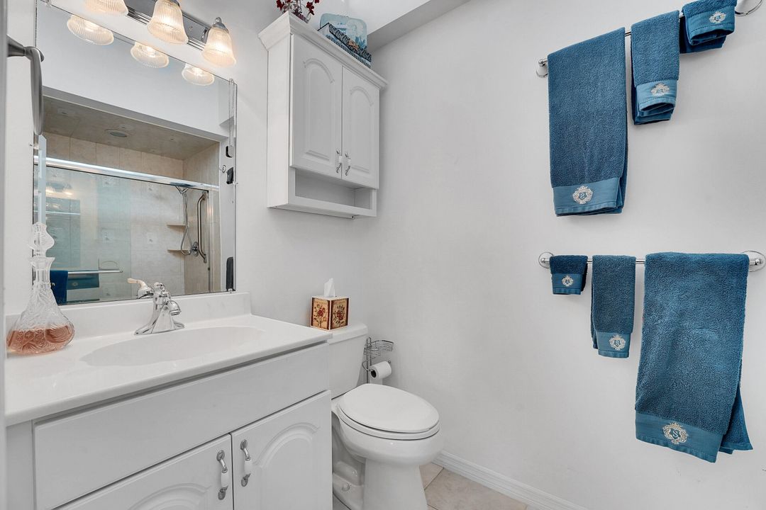 На продажу: $270,000 (2 спален, 2 ванн, 1105 Квадратных фут)