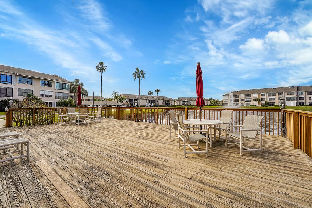 На продажу: $270,000 (2 спален, 2 ванн, 1105 Квадратных фут)