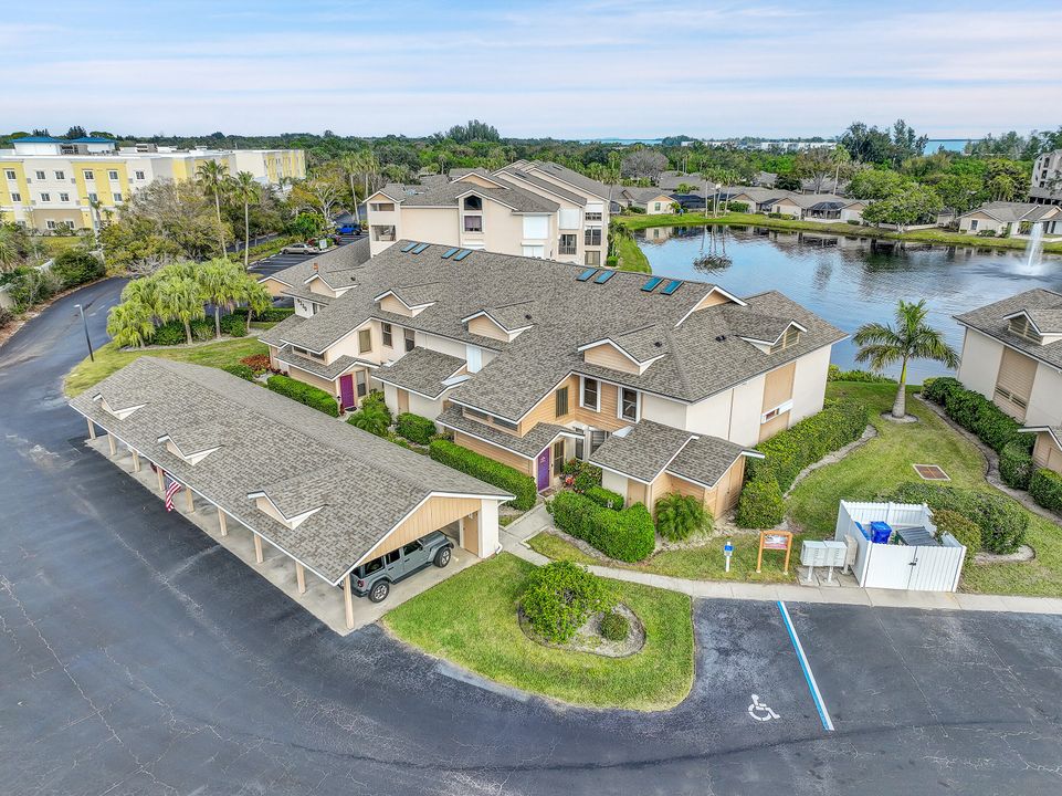 На продажу: $270,000 (2 спален, 2 ванн, 1105 Квадратных фут)