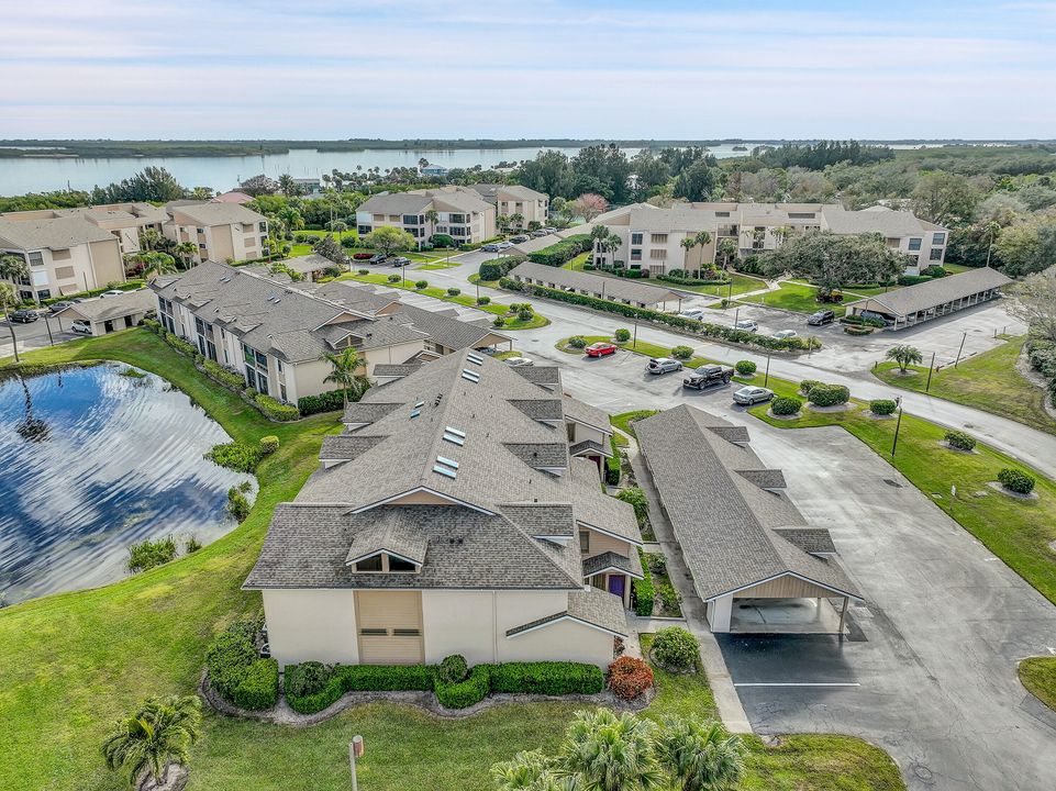 На продажу: $270,000 (2 спален, 2 ванн, 1105 Квадратных фут)