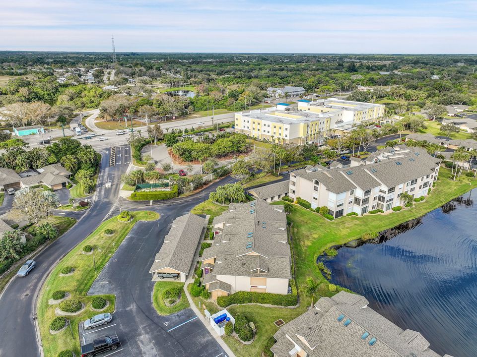 На продажу: $270,000 (2 спален, 2 ванн, 1105 Квадратных фут)