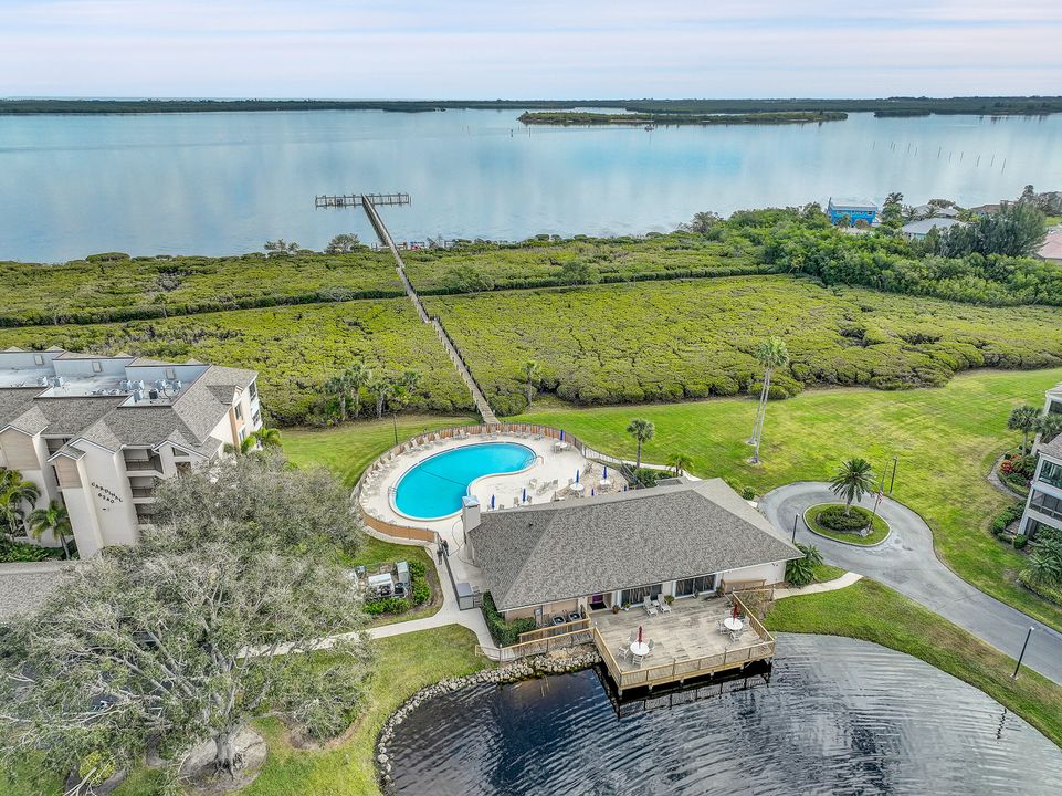 На продажу: $270,000 (2 спален, 2 ванн, 1105 Квадратных фут)