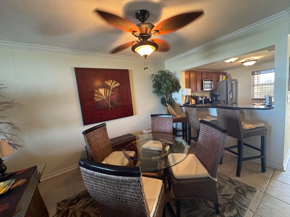 出租: $2,400 (2 贝兹, 2 浴室, 1053 平方英尺)