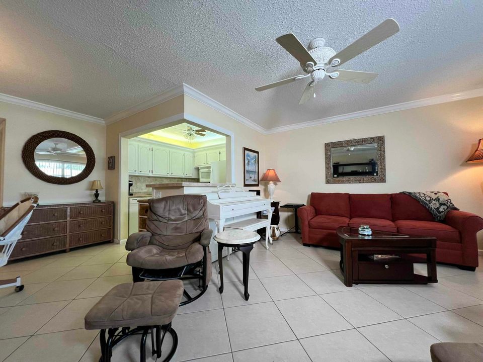 待售: $80,000 (1 贝兹, 1 浴室, 700 平方英尺)