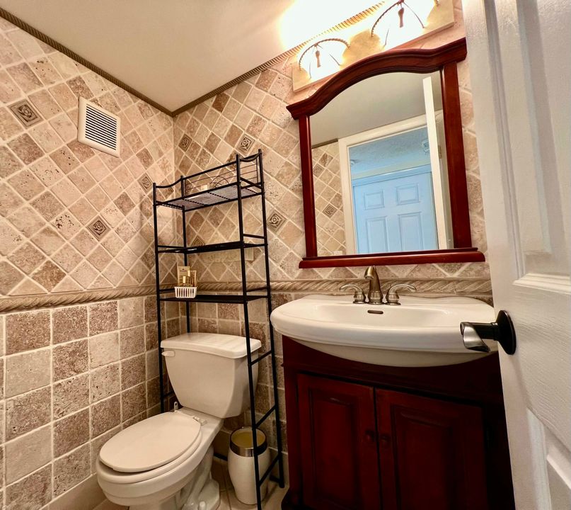 待售: $80,000 (1 贝兹, 1 浴室, 700 平方英尺)