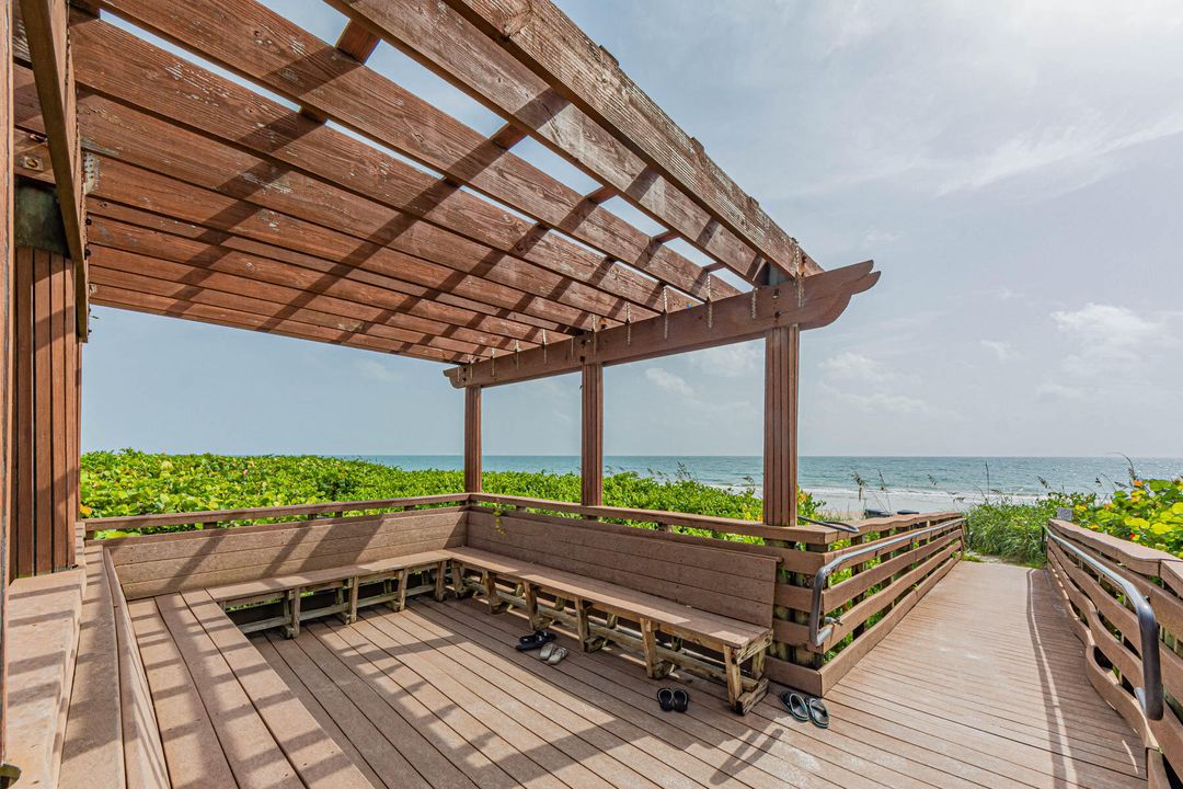 出租: $2,400 (2 贝兹, 2 浴室, 1053 平方英尺)