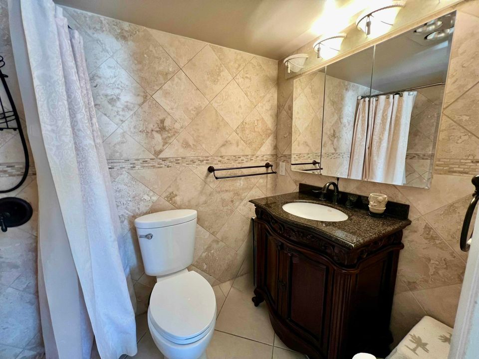 待售: $80,000 (1 贝兹, 1 浴室, 700 平方英尺)