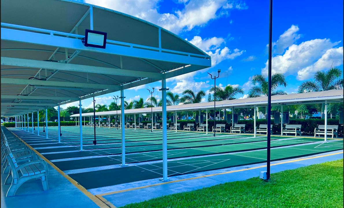 待售: $80,000 (1 贝兹, 1 浴室, 700 平方英尺)