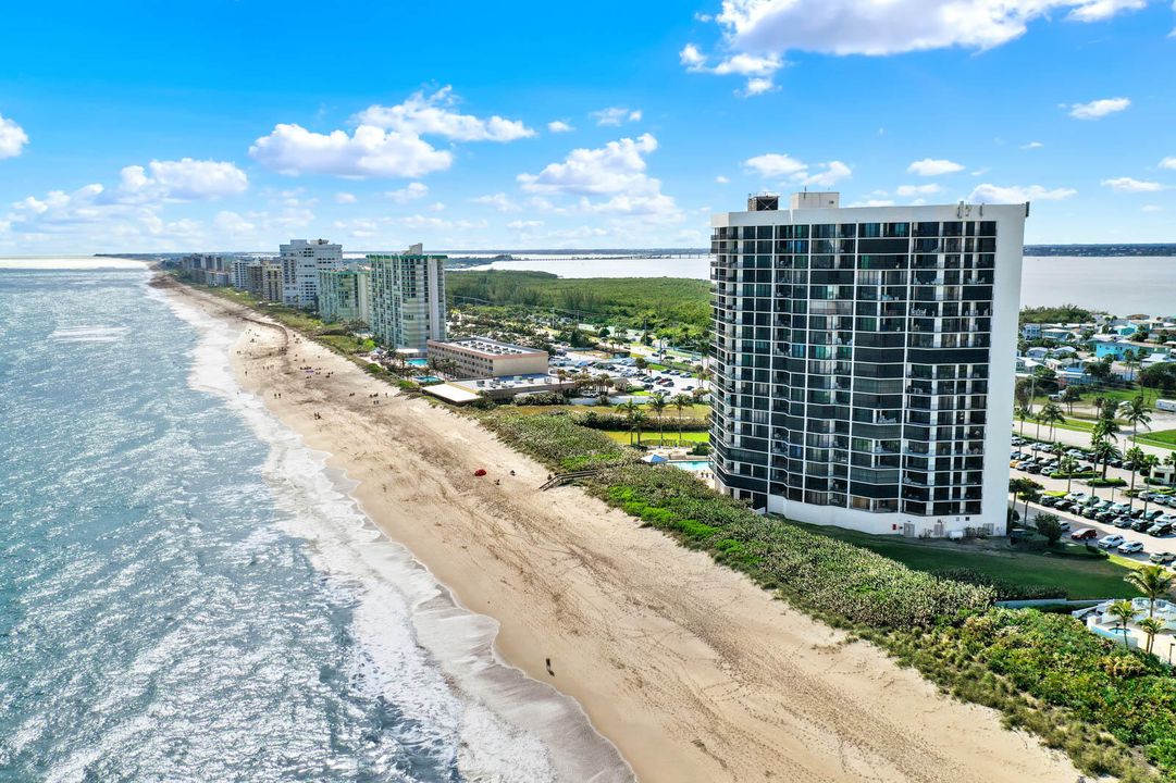 На продажу: $950,000 (2 спален, 2 ванн, 1679 Квадратных фут)