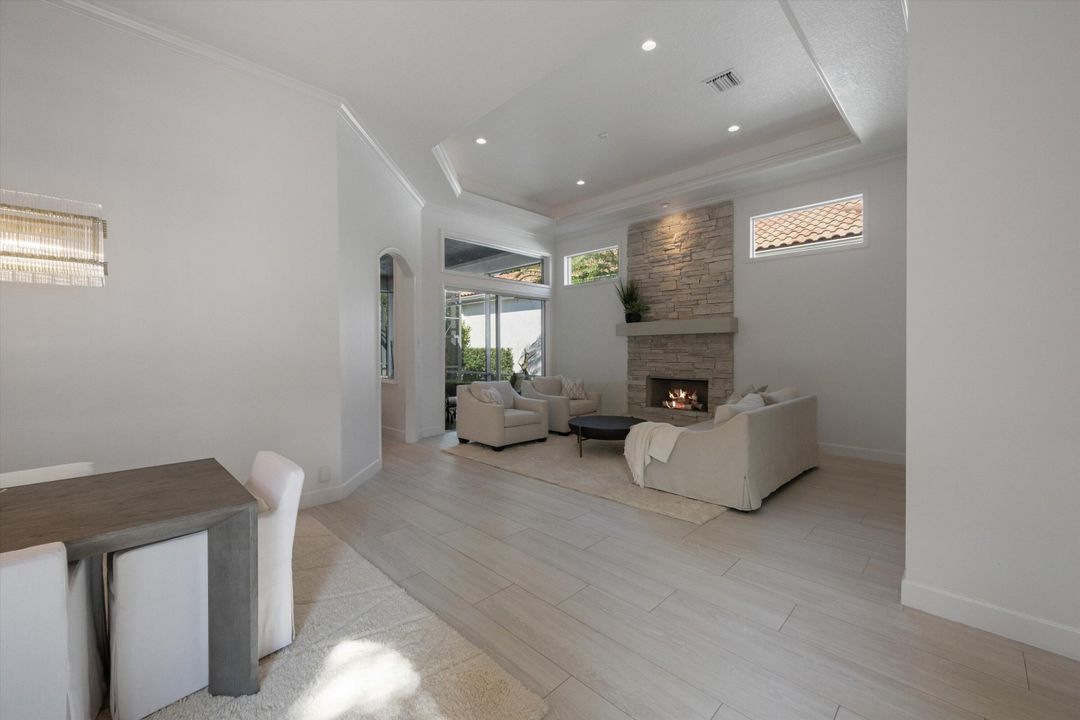 В аренду: $20,000 (3 спален, 4 ванн, 2395 Квадратных фут)