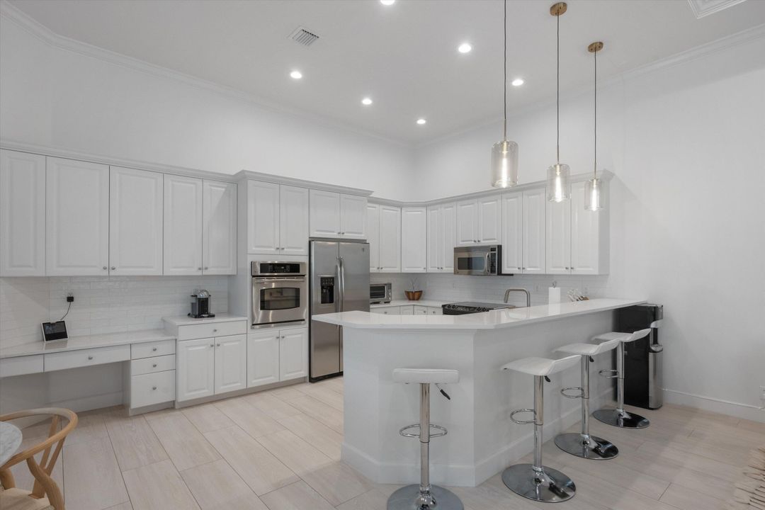 В аренду: $20,000 (3 спален, 4 ванн, 2395 Квадратных фут)