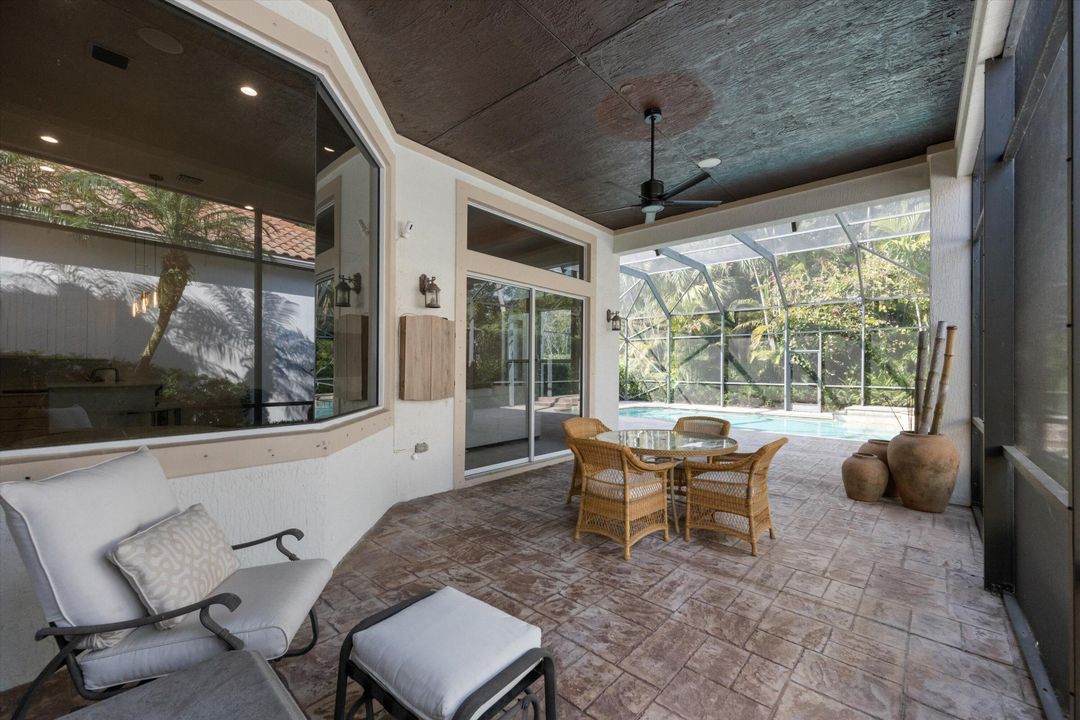 В аренду: $20,000 (3 спален, 4 ванн, 2395 Квадратных фут)