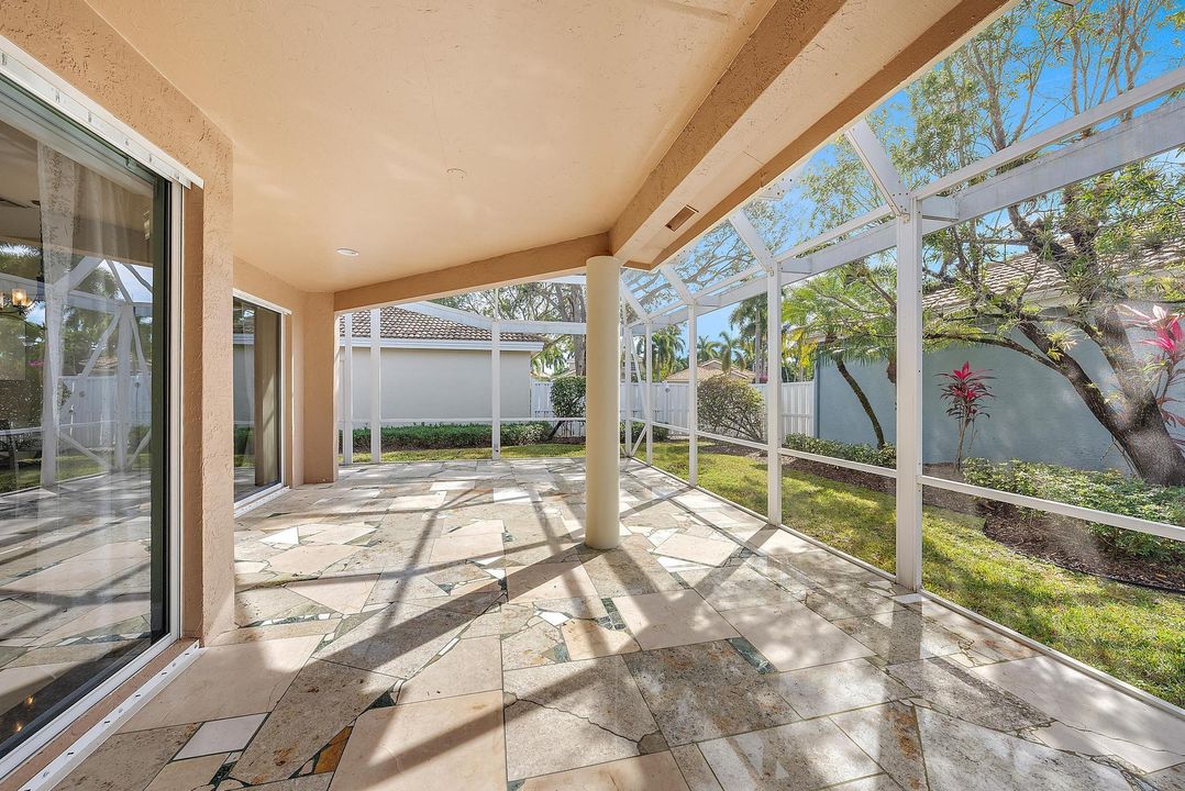 For Sale: $389,000 (3 beds, 2 baths, 1549 Square Feet)