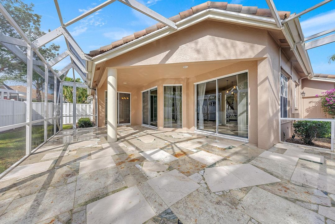 For Sale: $389,000 (3 beds, 2 baths, 1549 Square Feet)