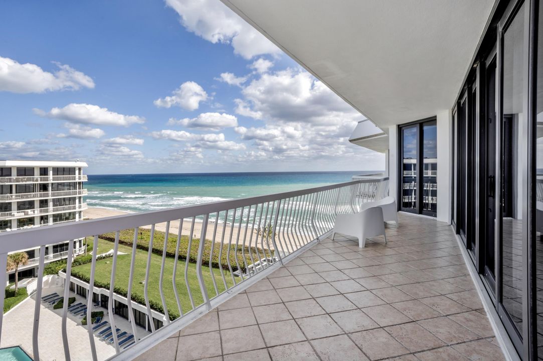 Active With Contract: $3,995,000 (2 beds, 2 baths, 2385 Square Feet)