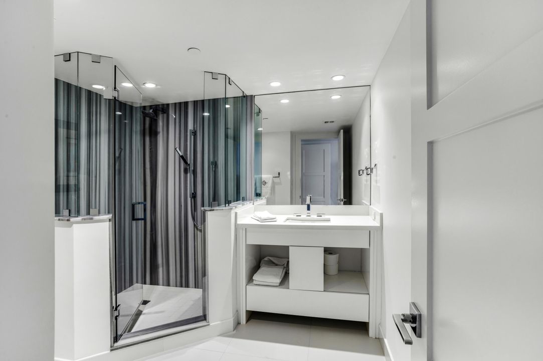 Active With Contract: $3,995,000 (2 beds, 2 baths, 2385 Square Feet)